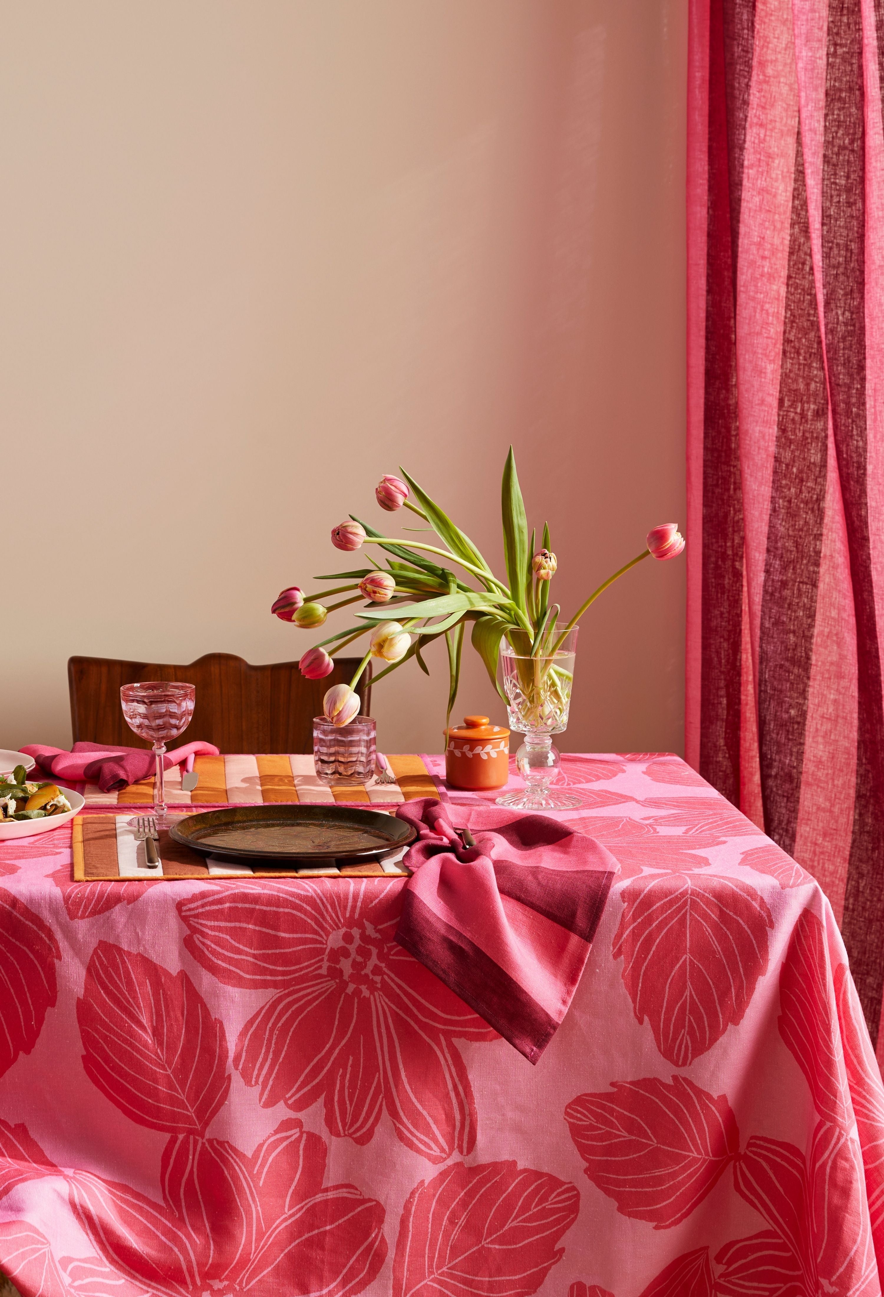 Dinner Party Done Right: Easy Ways to Impress Your Guests