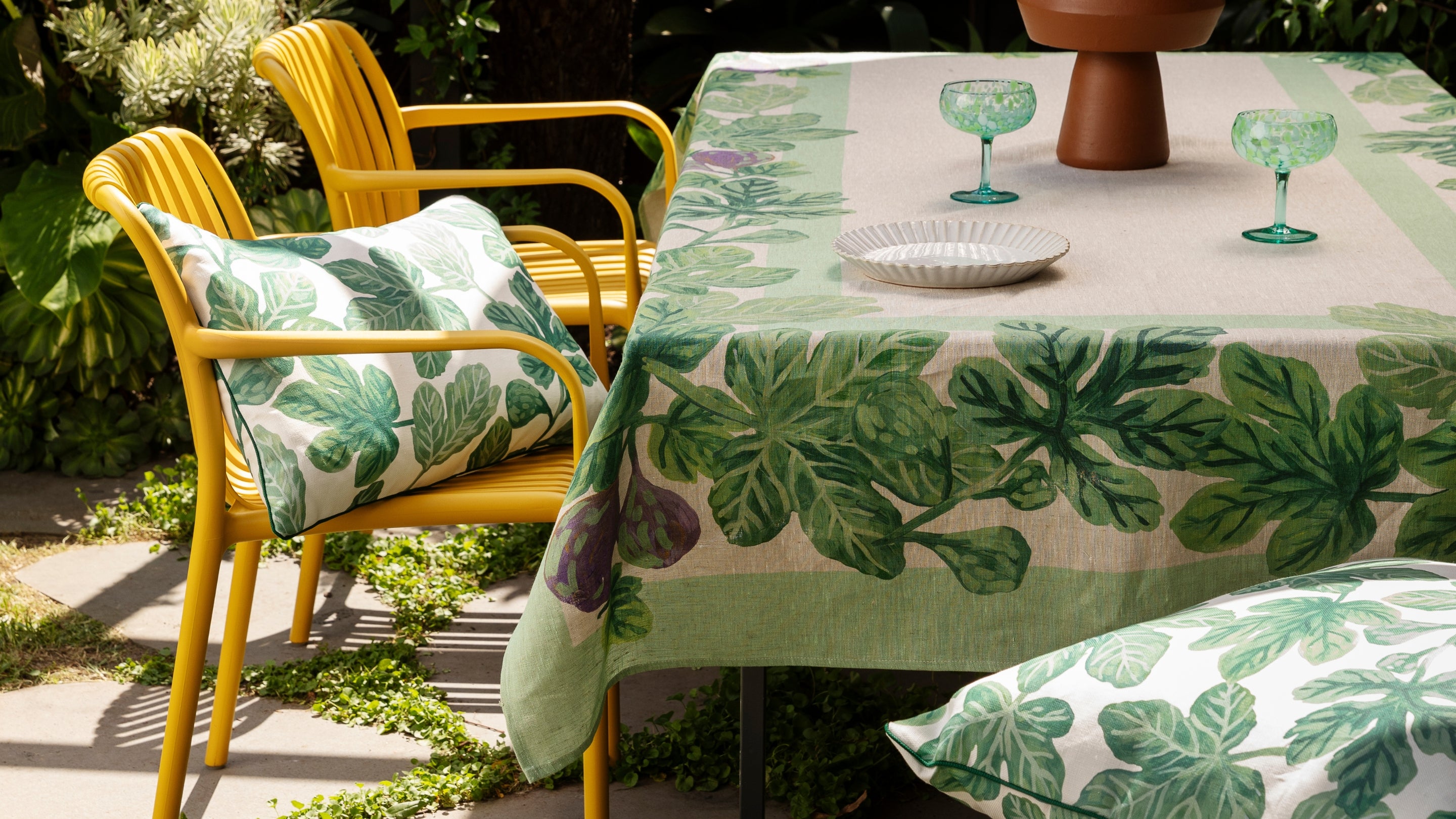Green Tableware