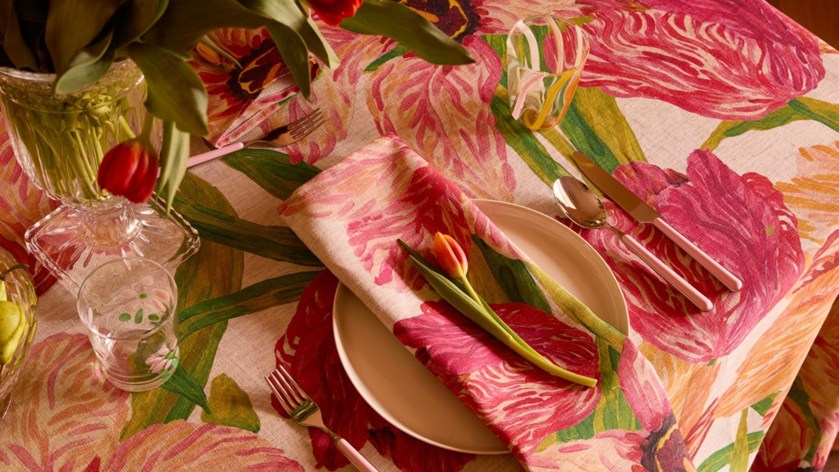 Linen Tablecloths | Bonnie and Neil