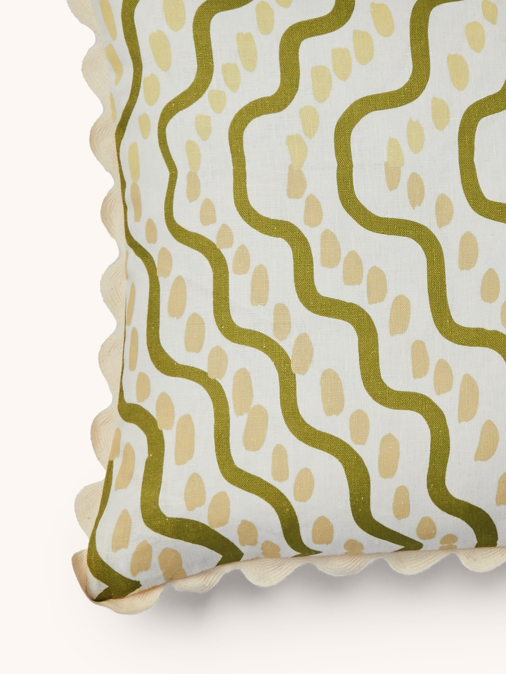 Rushes Olive Linen Cushion