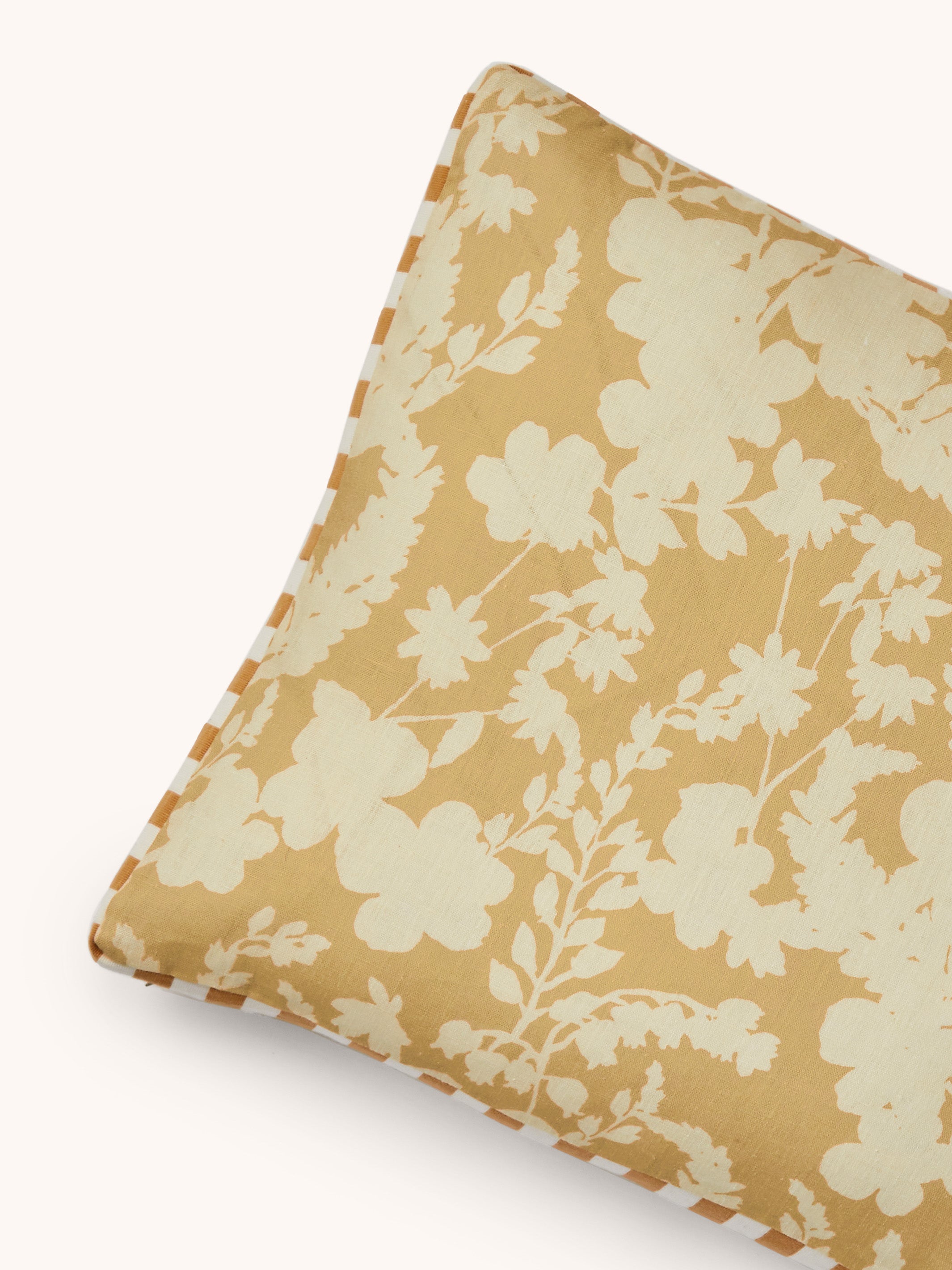 Petal Wheat Linen Cushion