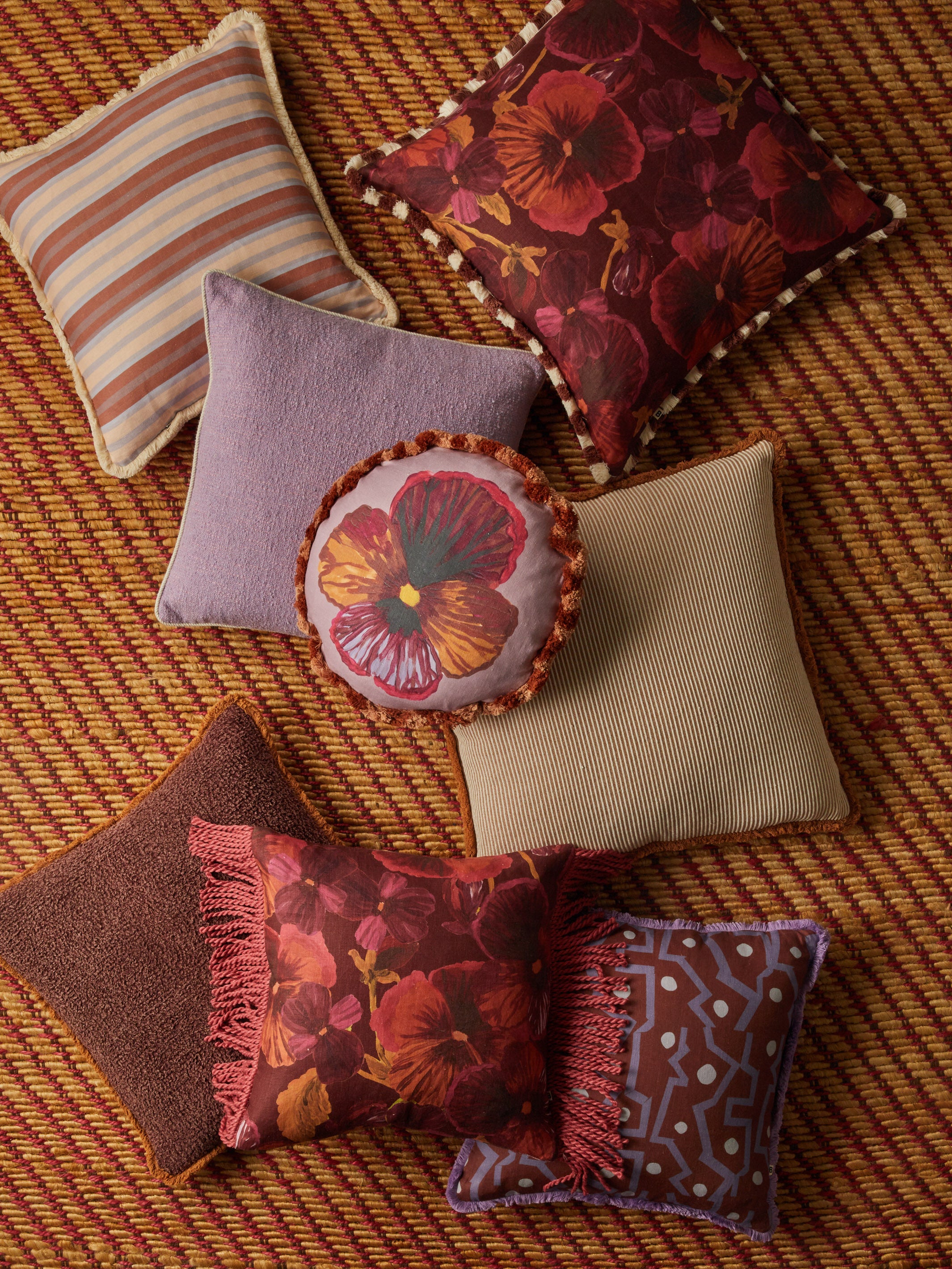 Wild Pansy Lilac Linen Round Cushion