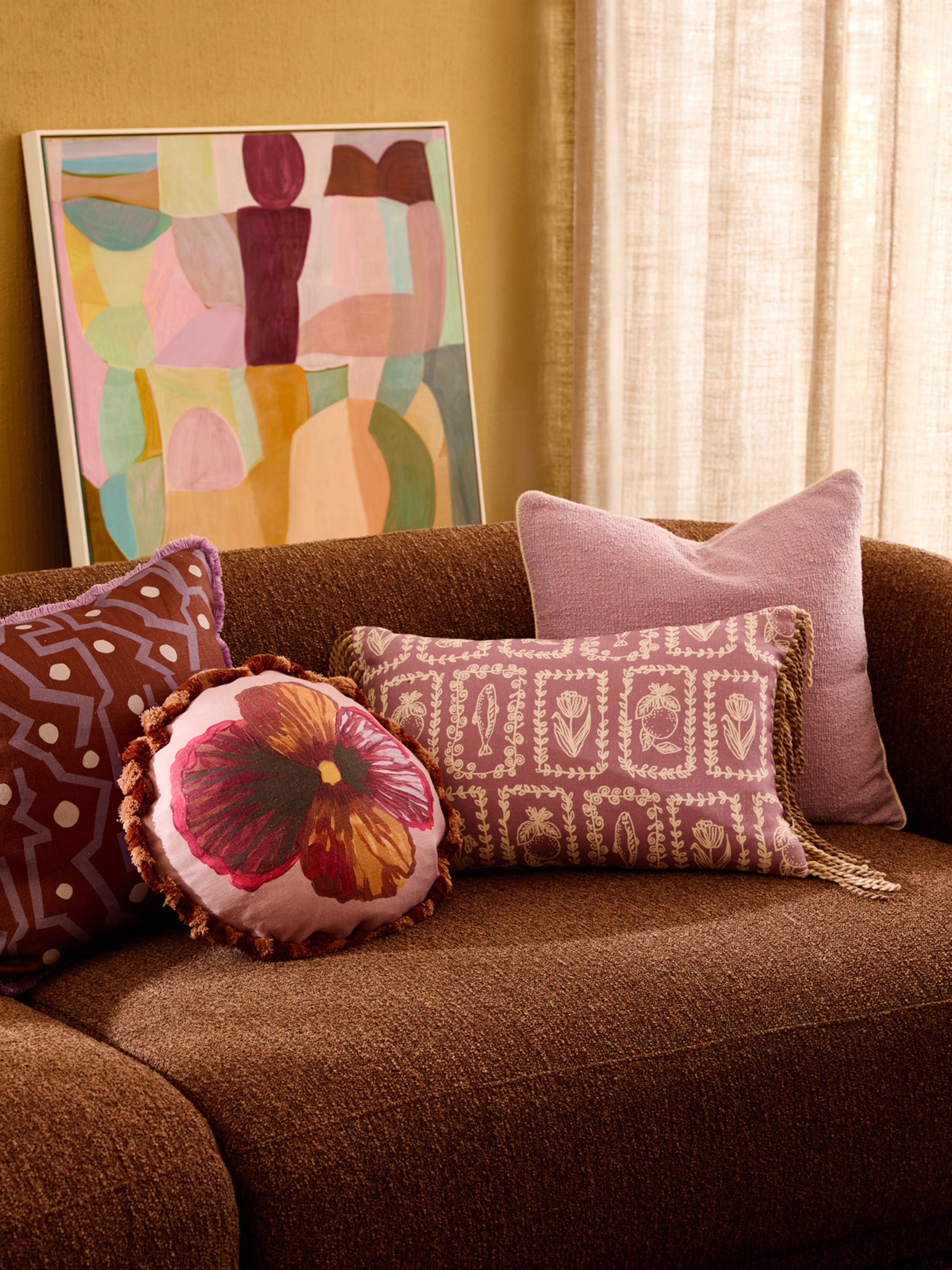 Wild Pansy Lilac Linen Round Cushion