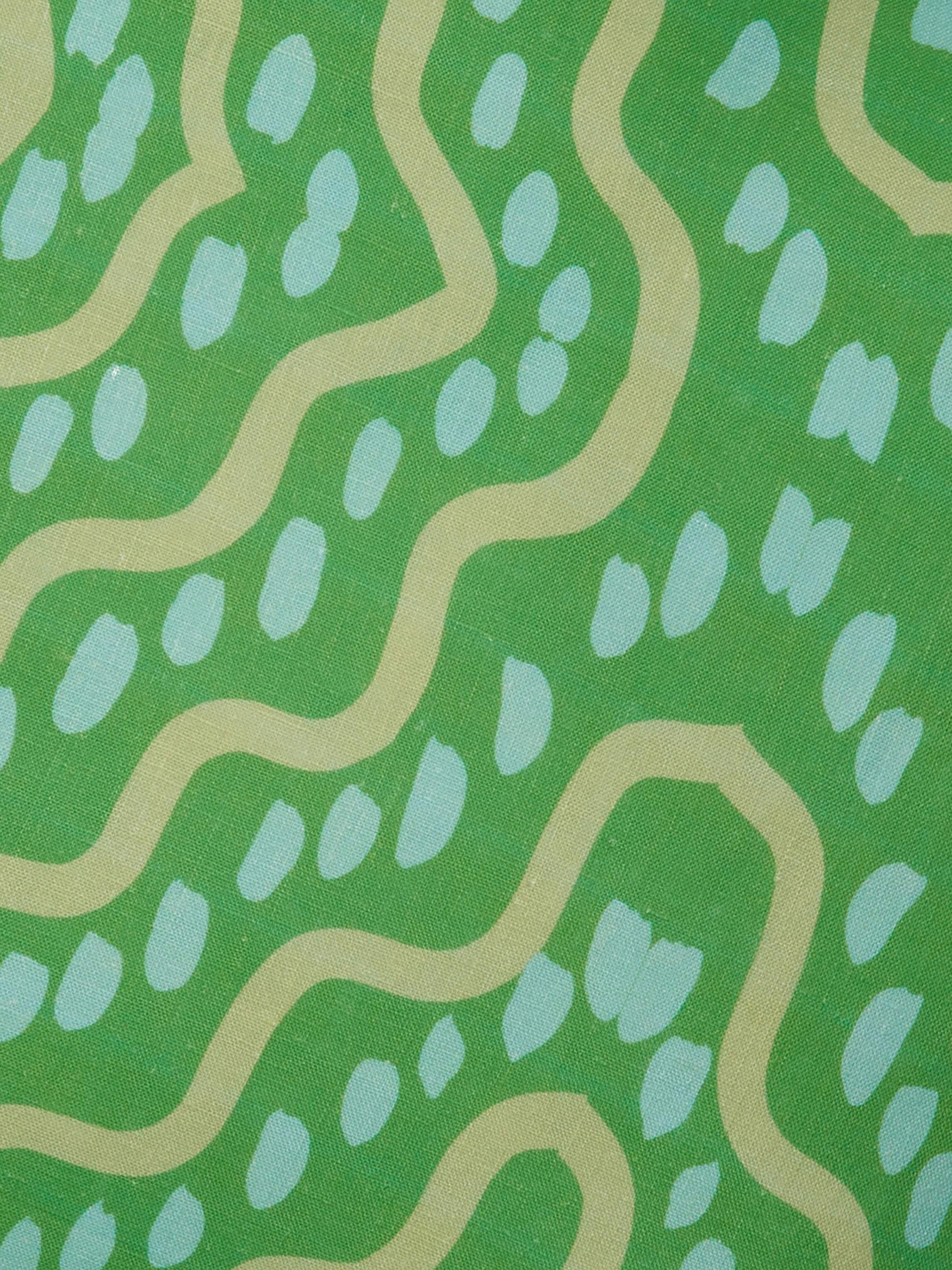 Rushes Apple Linen Cushion