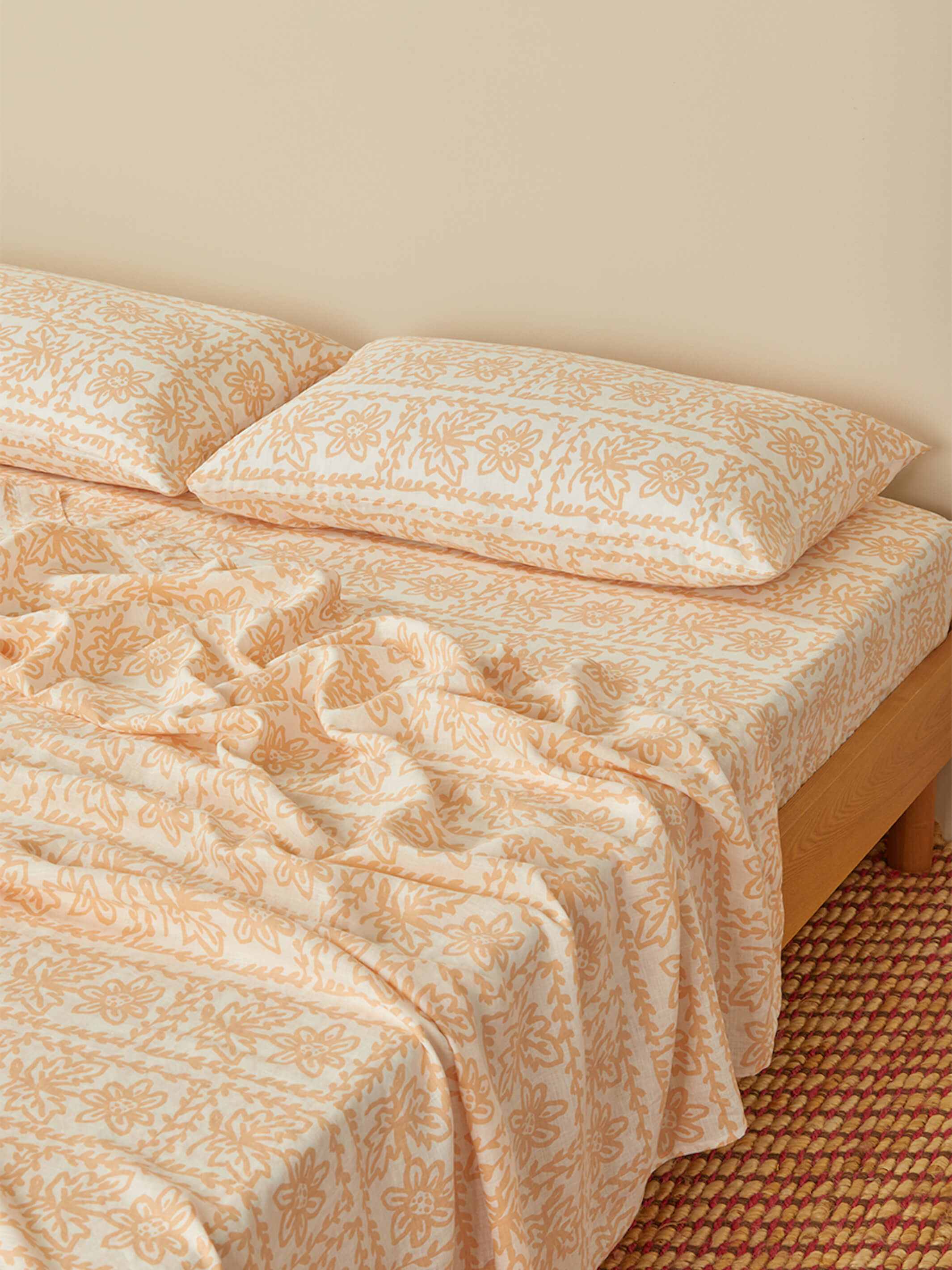 Daisy Buff Linen Flat Sheet