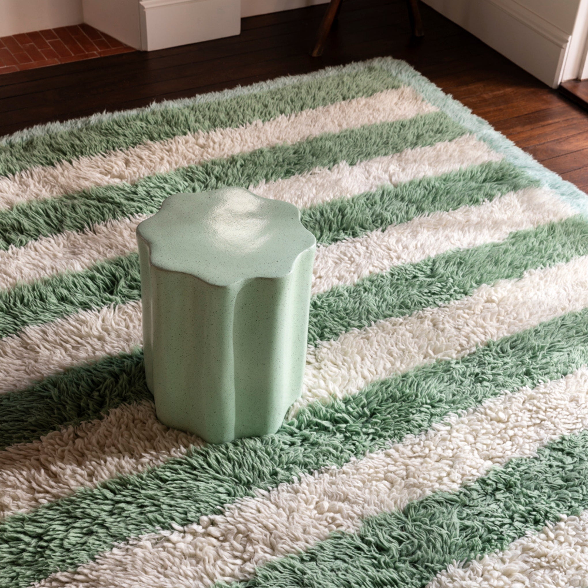 Wave Side Table Speckle Mint