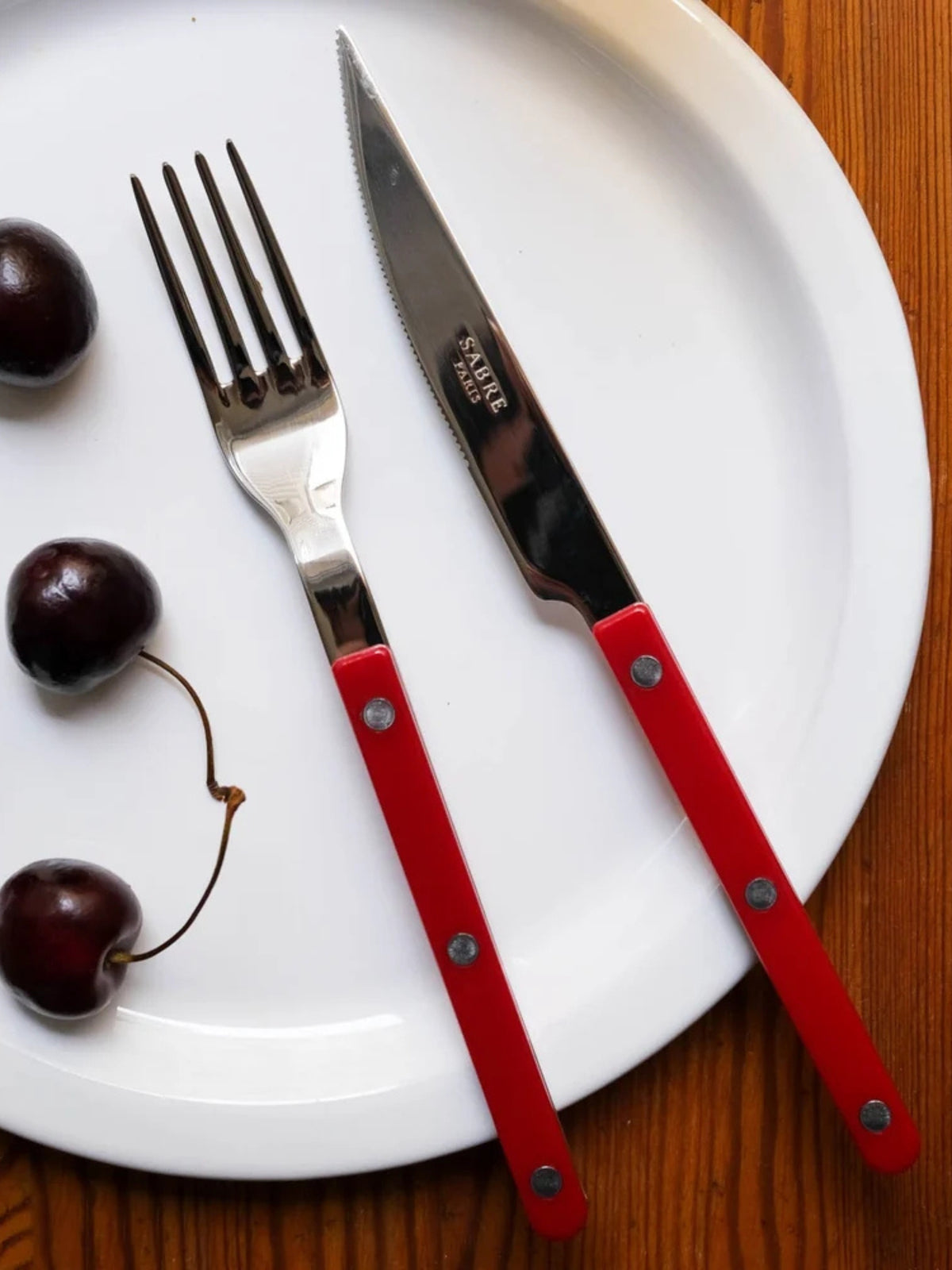 Sabre Paris Bistrot Cutlery Set: Burgundy