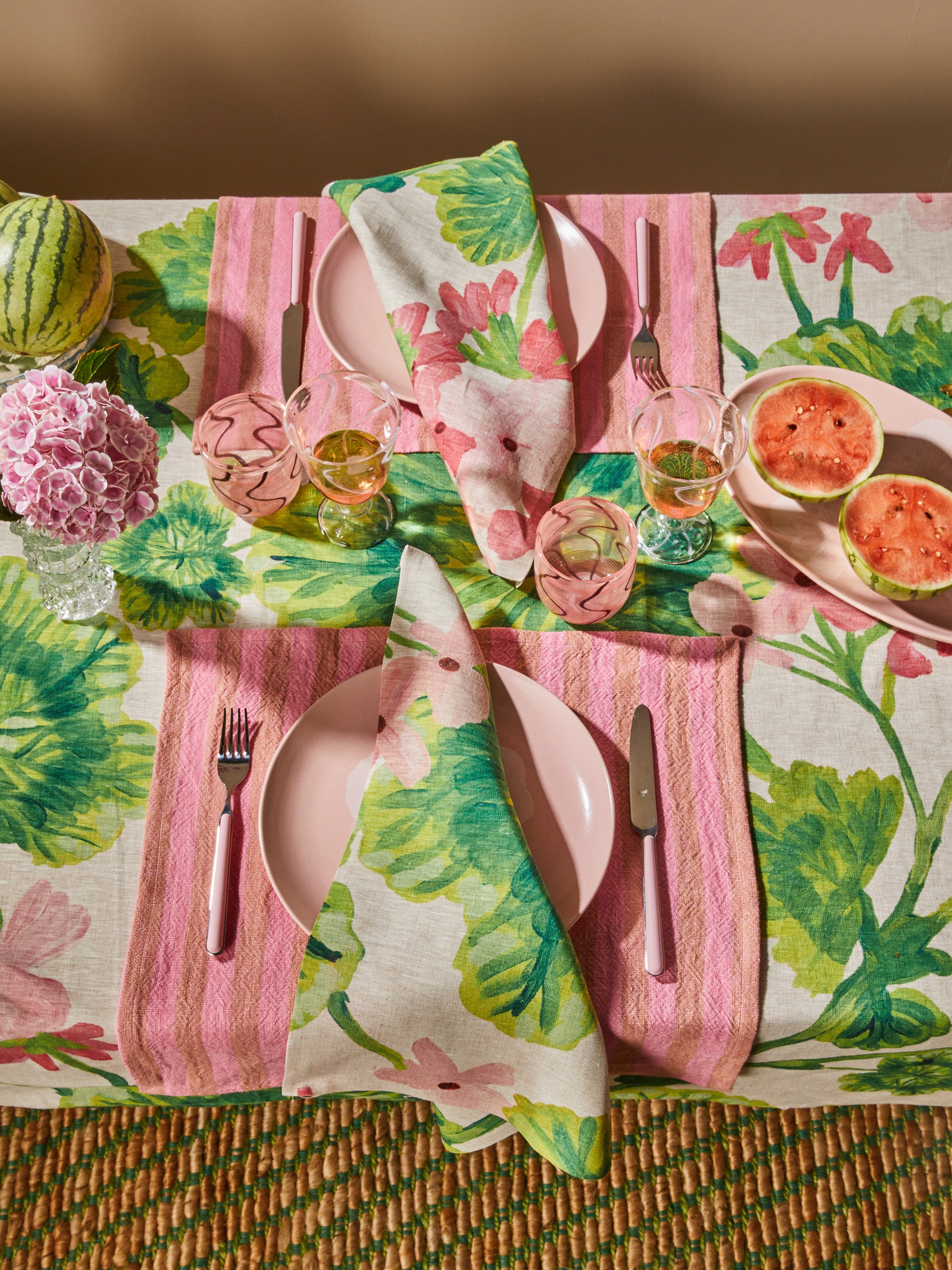 Geranium Multi Linen Tablecloth