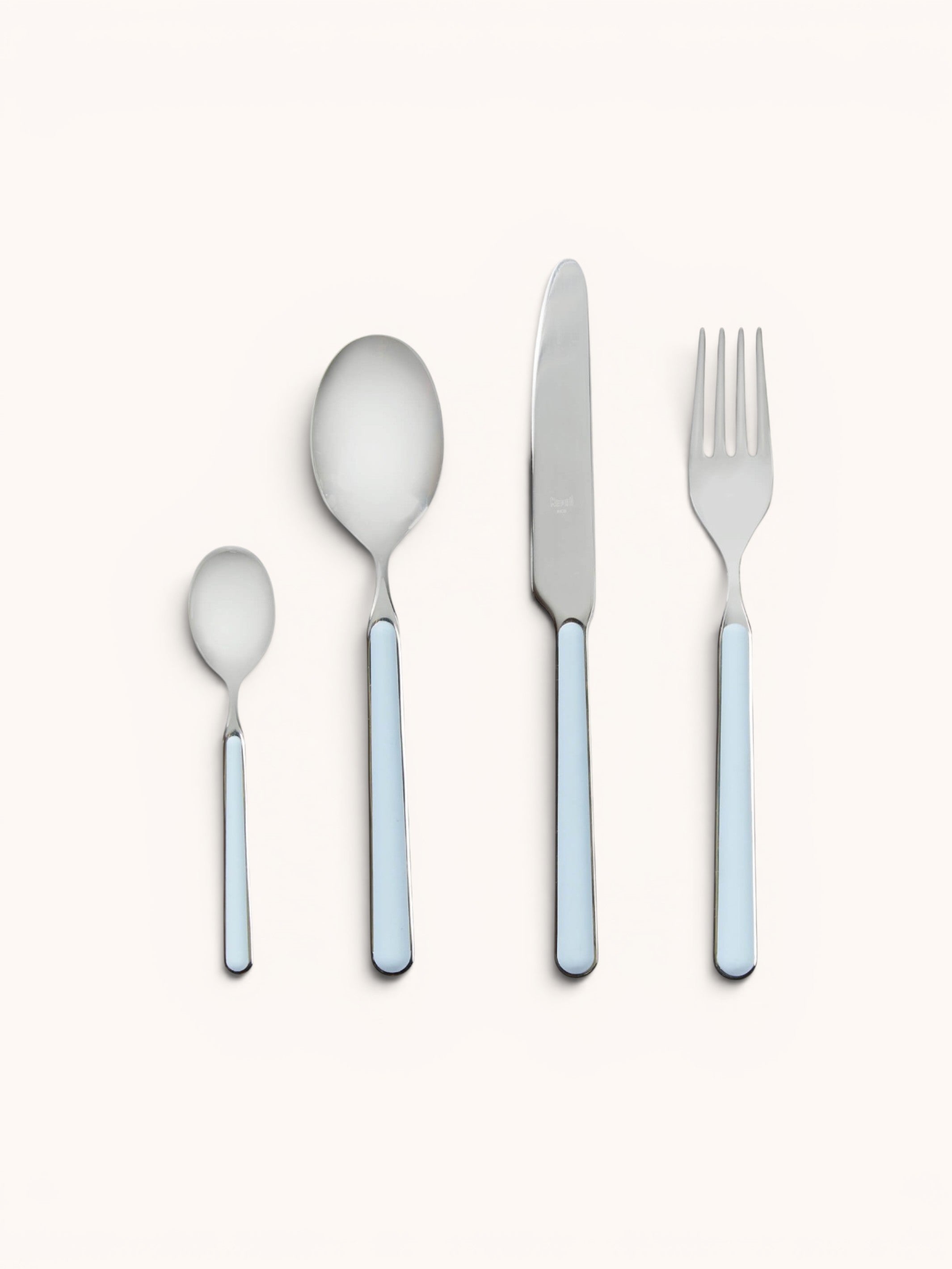 Fantasia Cutlery Set: Light Blue