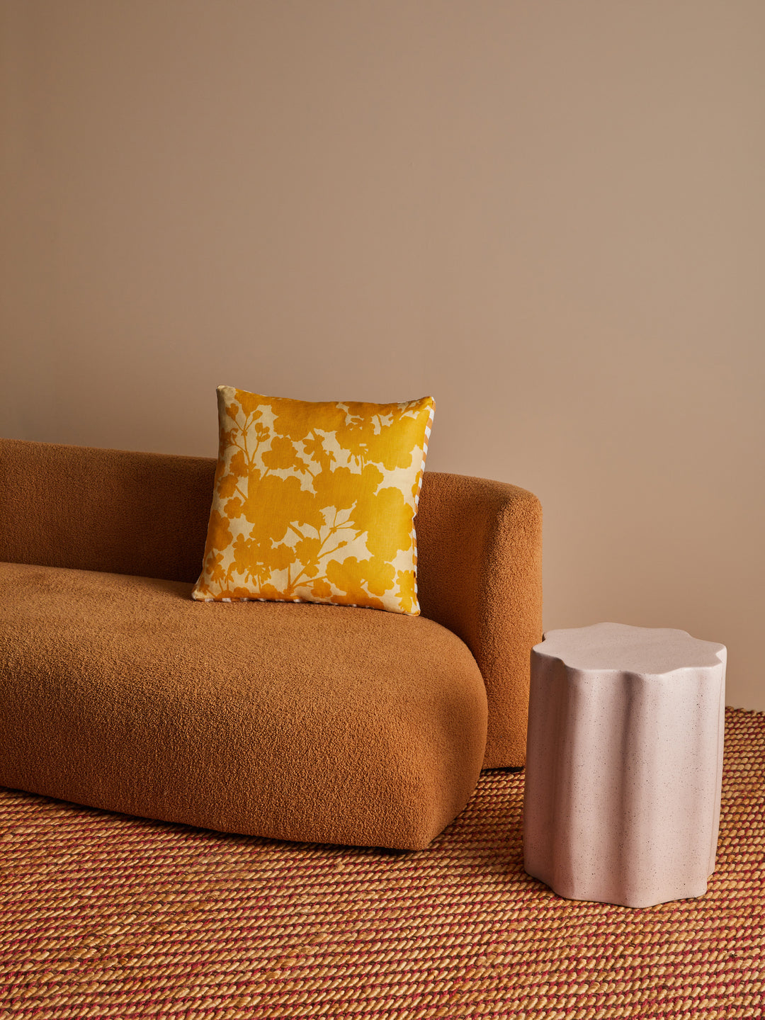 Geranium Sunny Linen Cushion