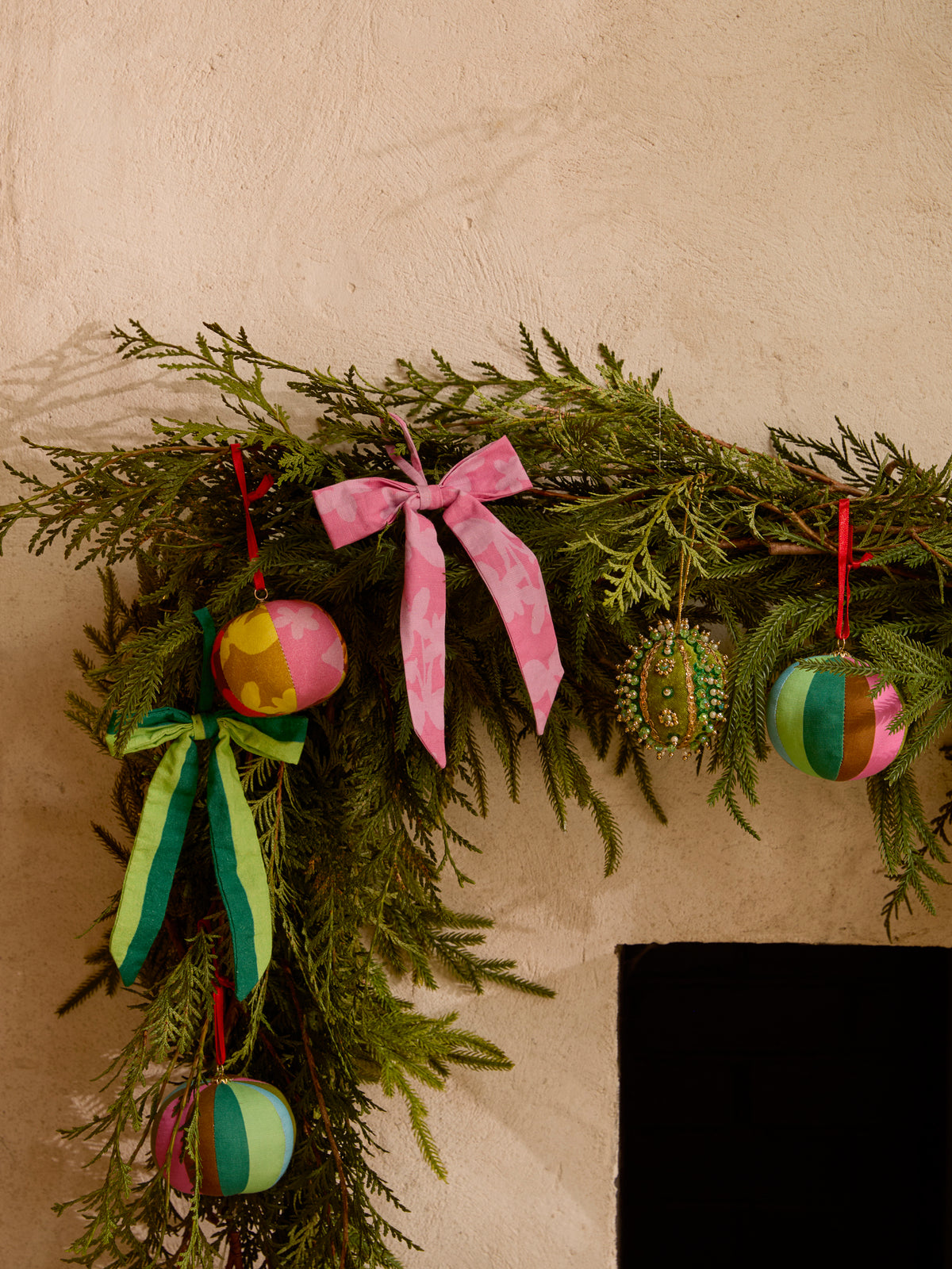 Floral Pink Bow Christmas Decoration Set