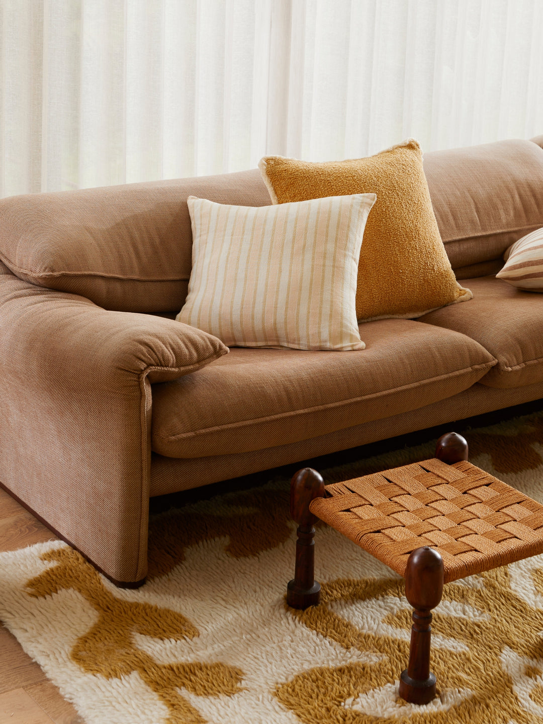 Linear Buff Cushion