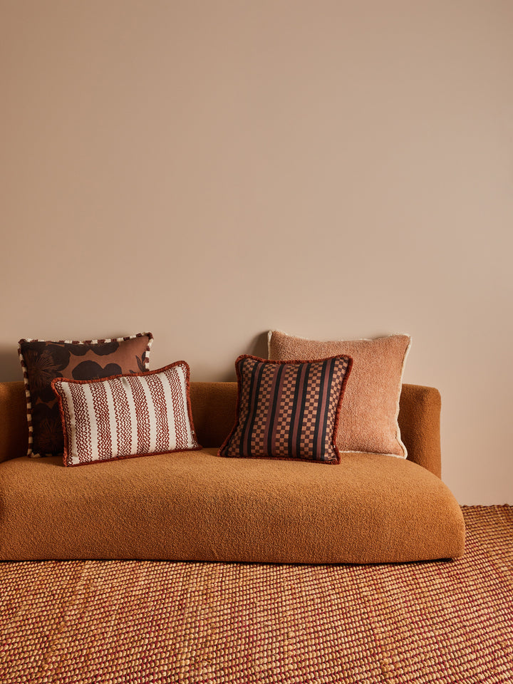 Grain Buff Cushion