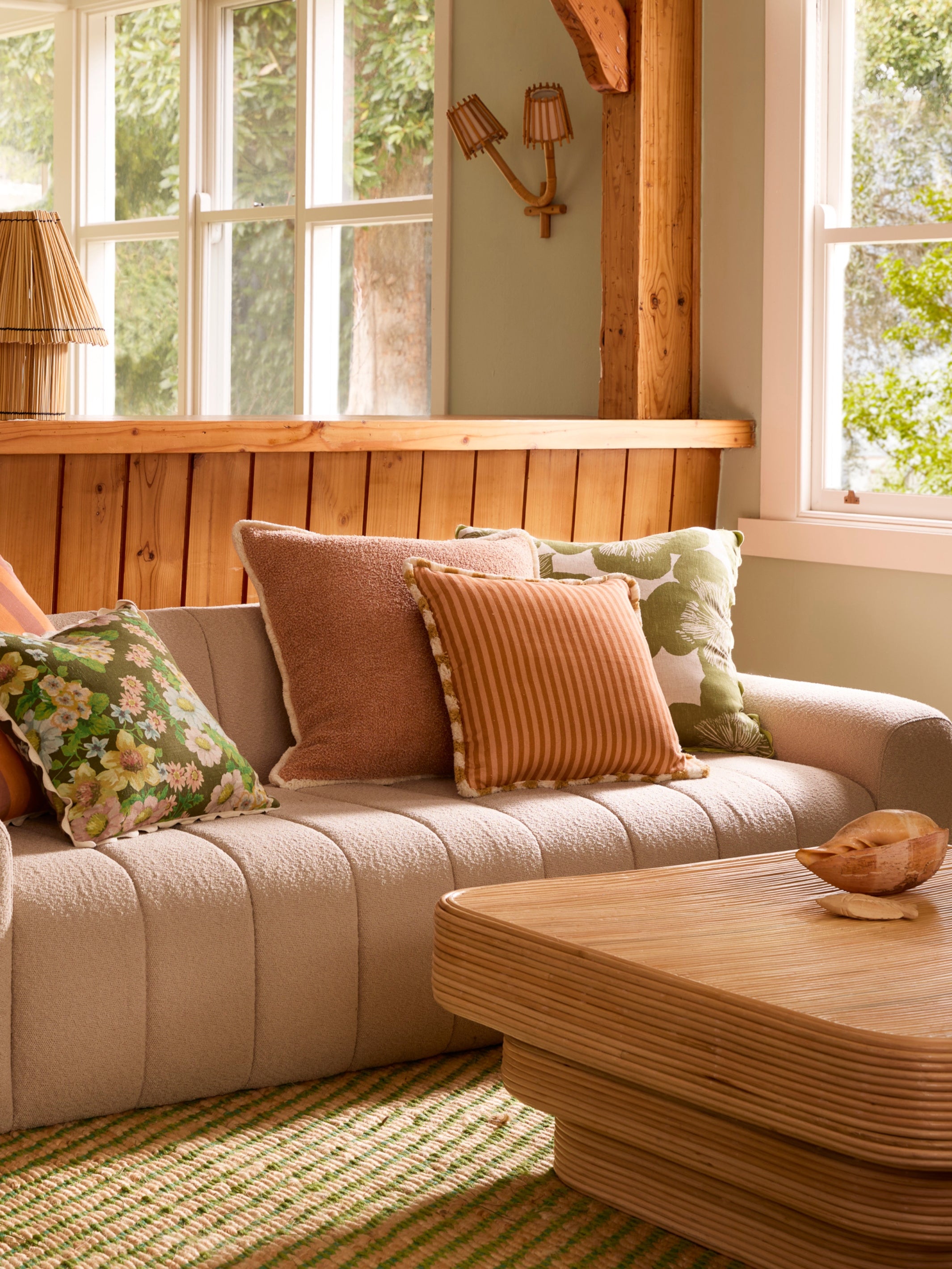Grain Buff Cushion