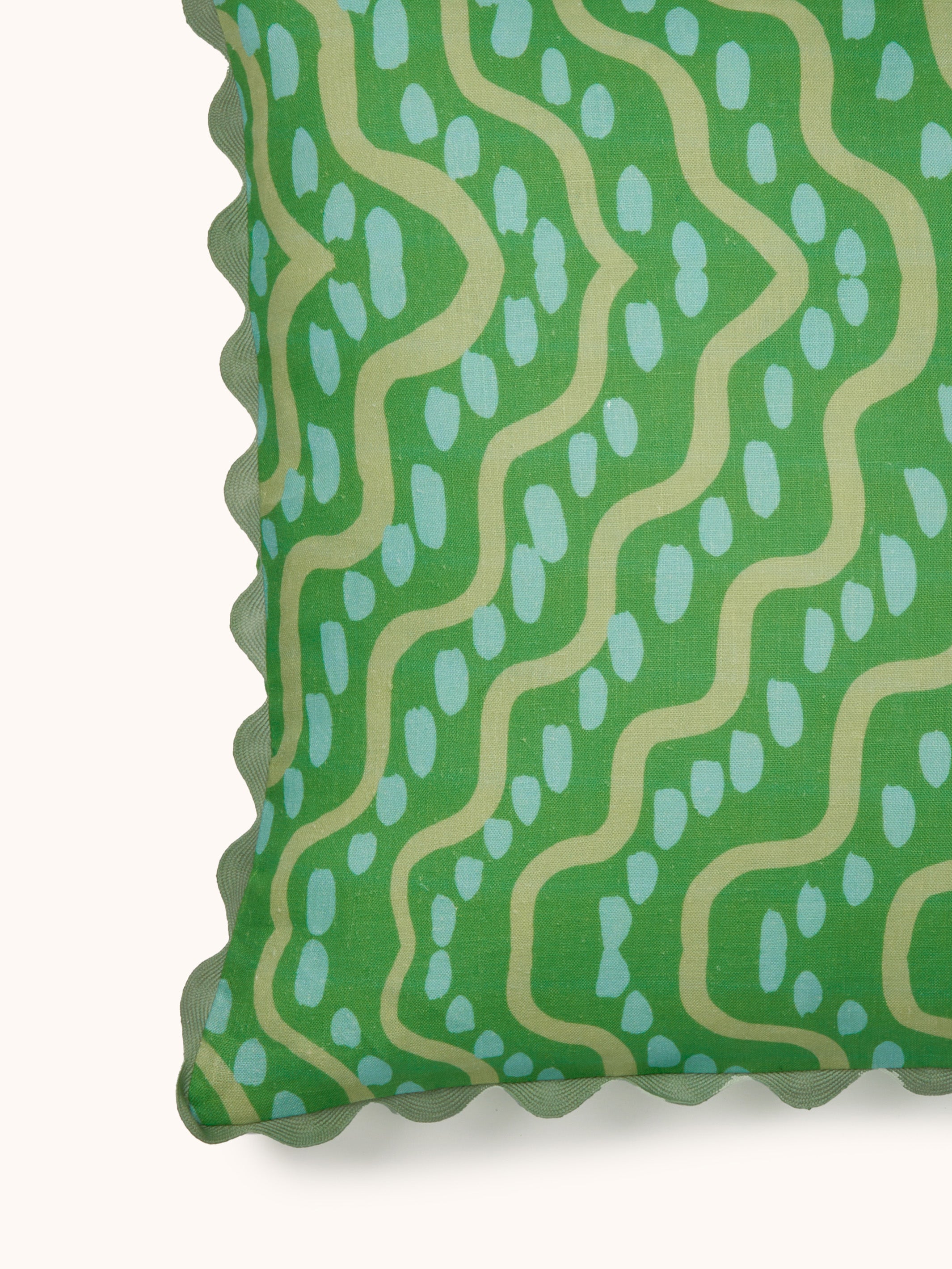 Rushes Apple Linen Cushion
