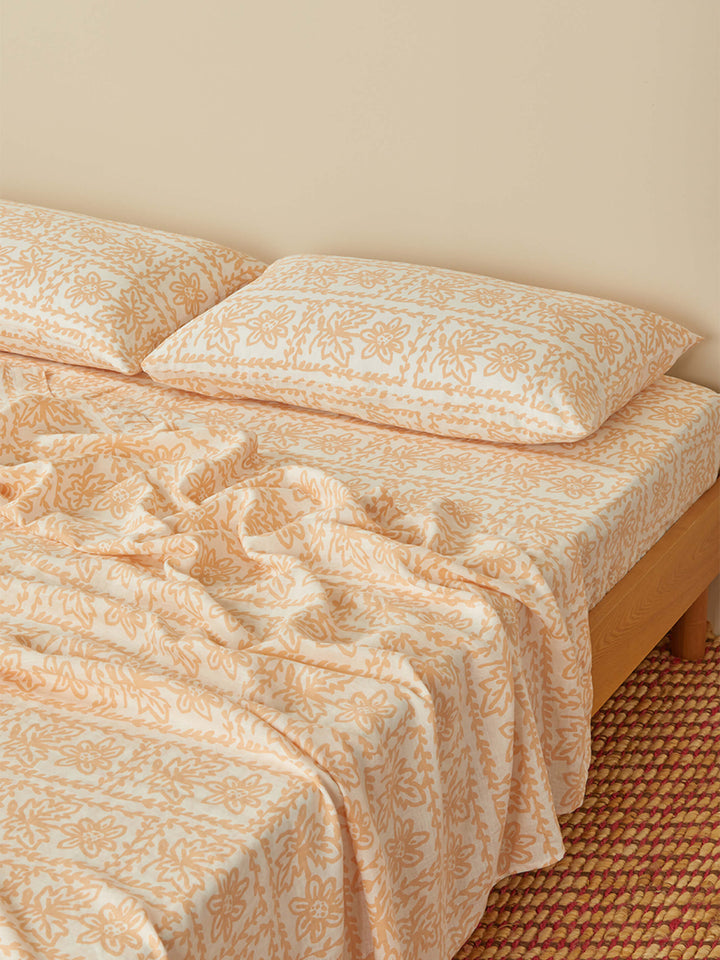 Daisy Buff Linen Fitted Sheet