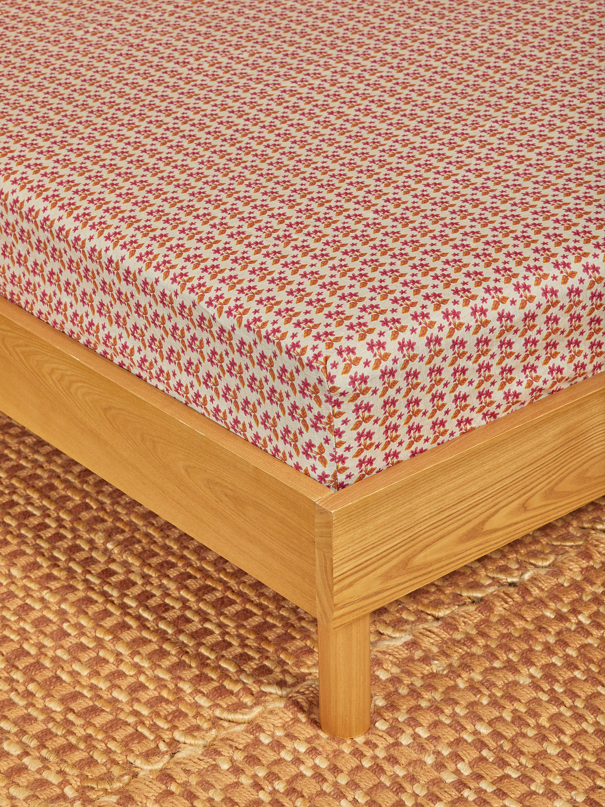 Petit Madeline Pink Linen Fitted Sheet