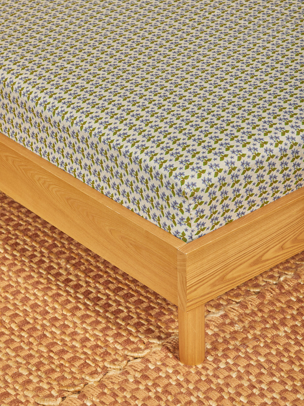 Petit Madeline Blue Linen Fitted Sheet