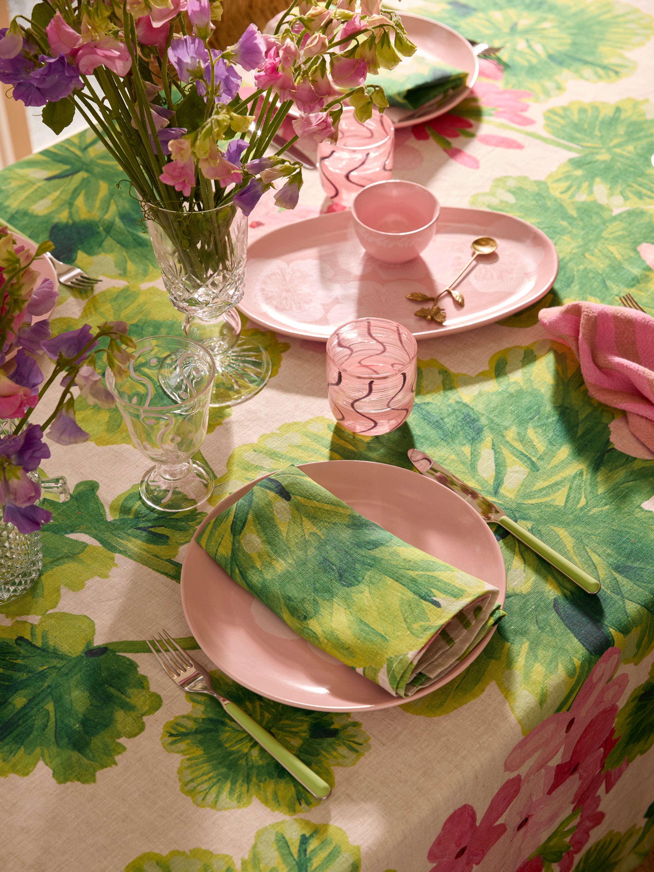 Jardin Pink Plate