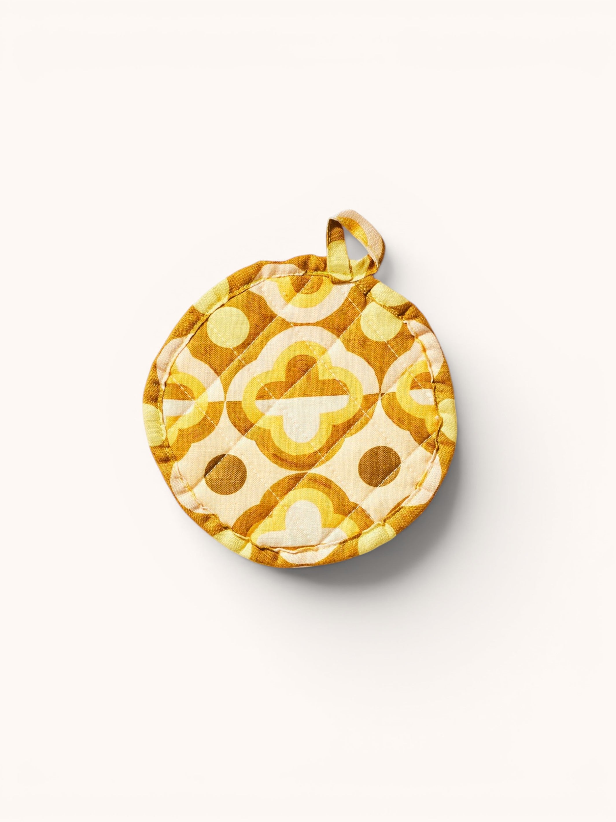 Clove Golden Round Pot Holder - Almost Perfect