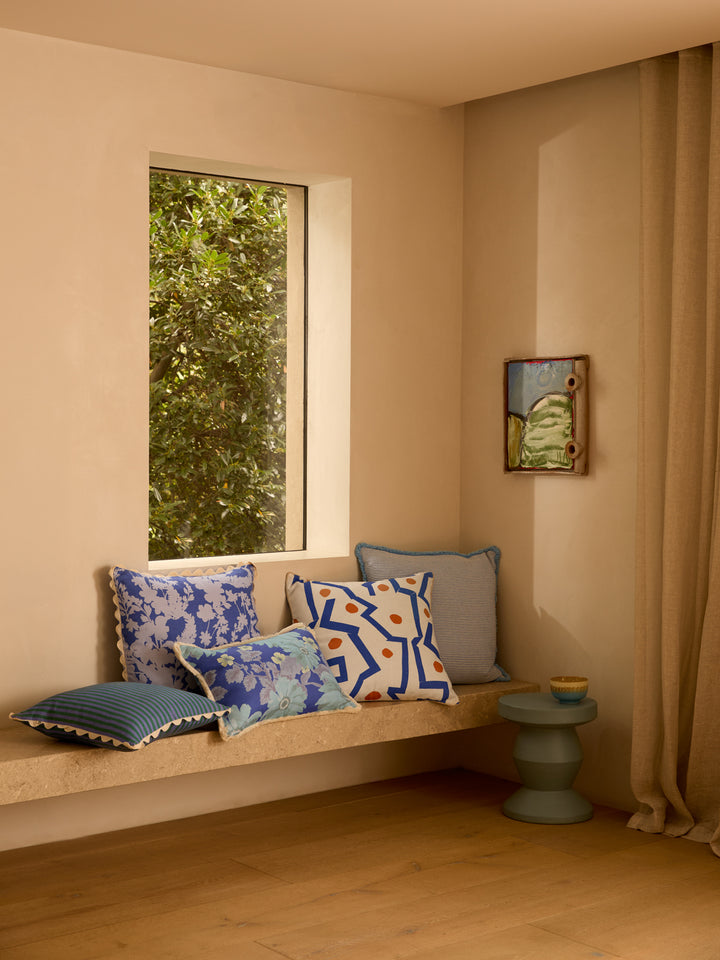 Pedestal Side Table Sky