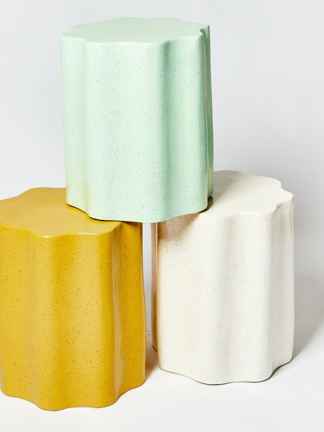 Wave Side Table Speckle White - Almost Perfect