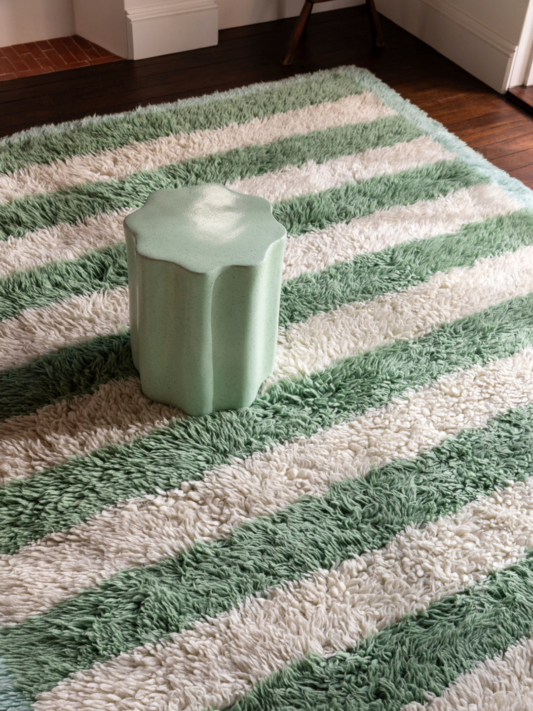 Wave Side Table Speckle Mint