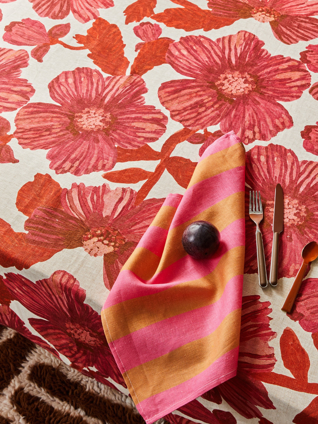 Leon Cerise Tablecloth
