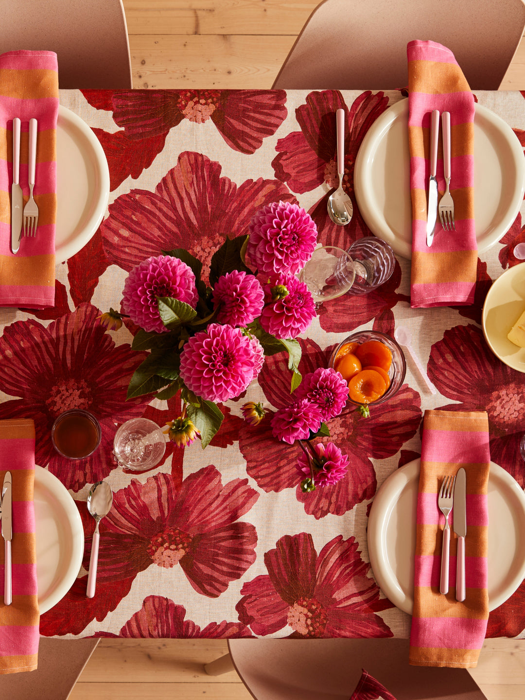 Leon Cerise Tablecloth