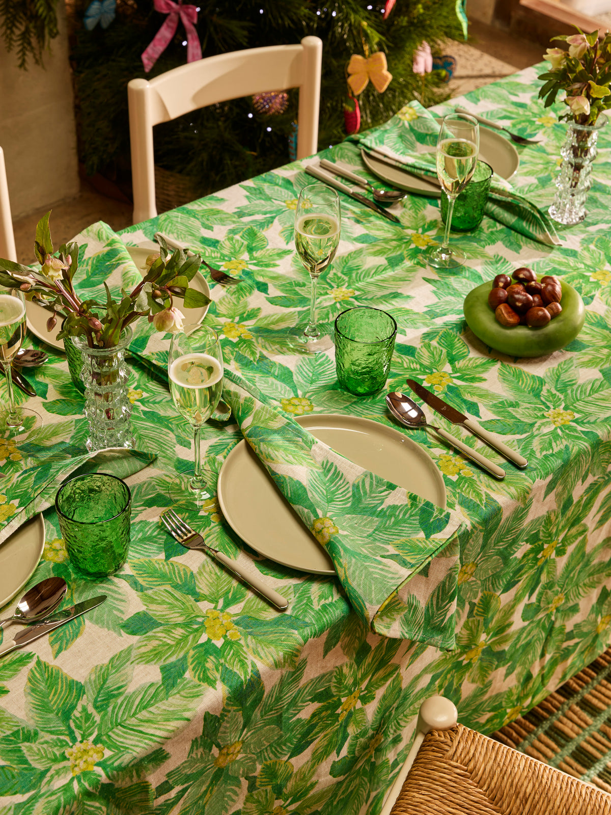Poinsettia Green Linen Napkins