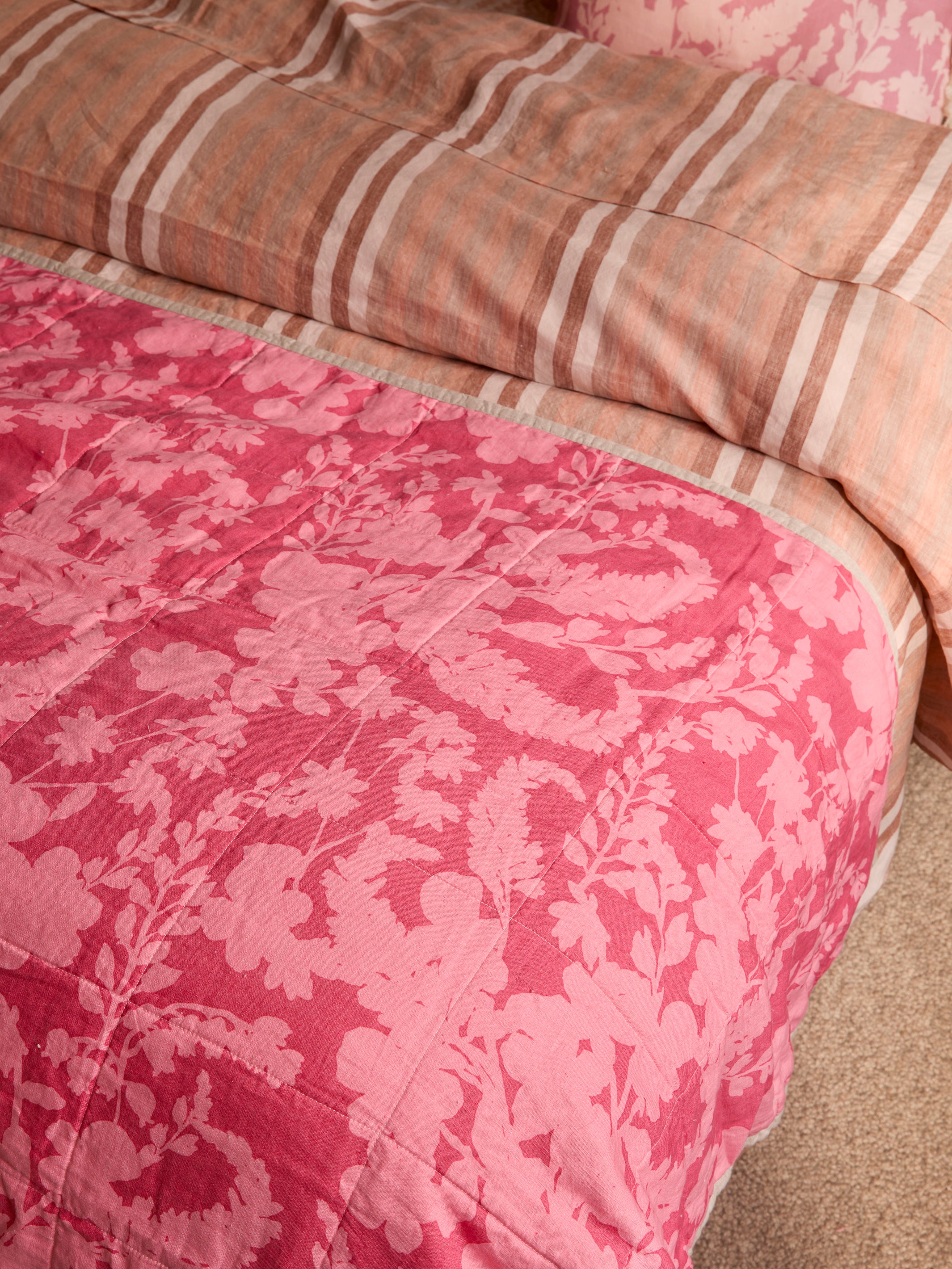 Petal Pink & Daisy Buff Linen Quilted Throw