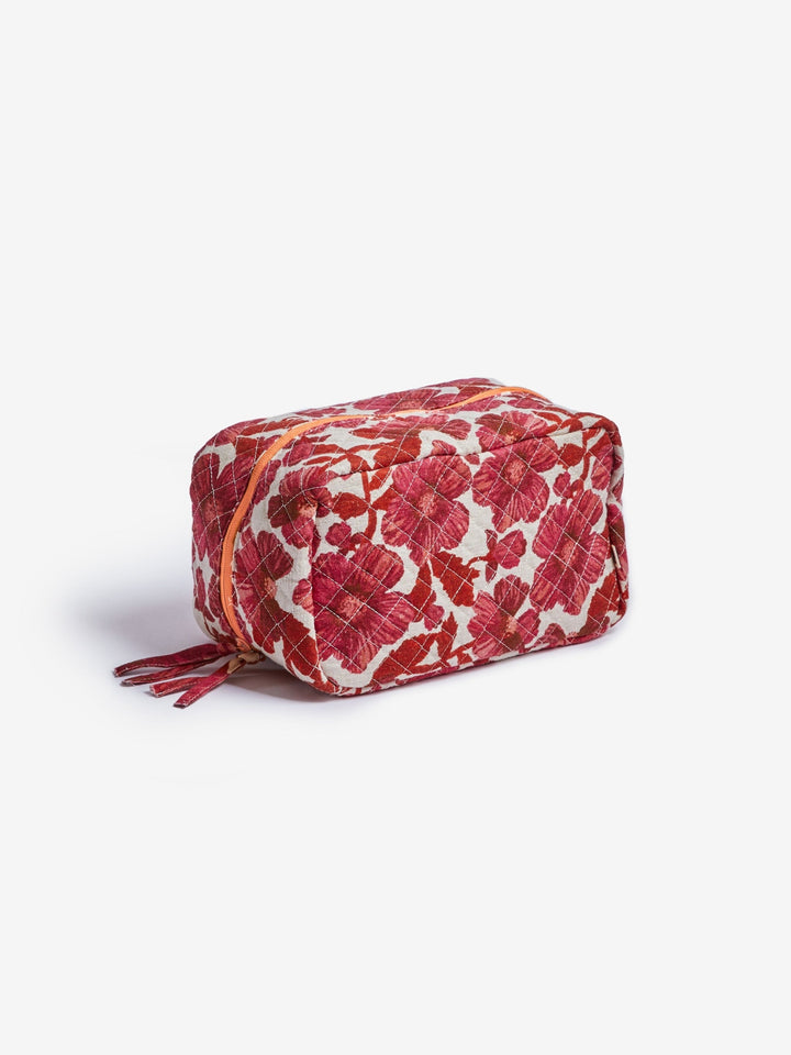 Leon Cerise Medium Toiletry Bag