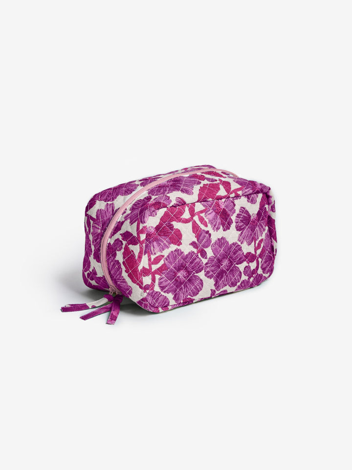 Leon Lilac Medium Toiletry Bag