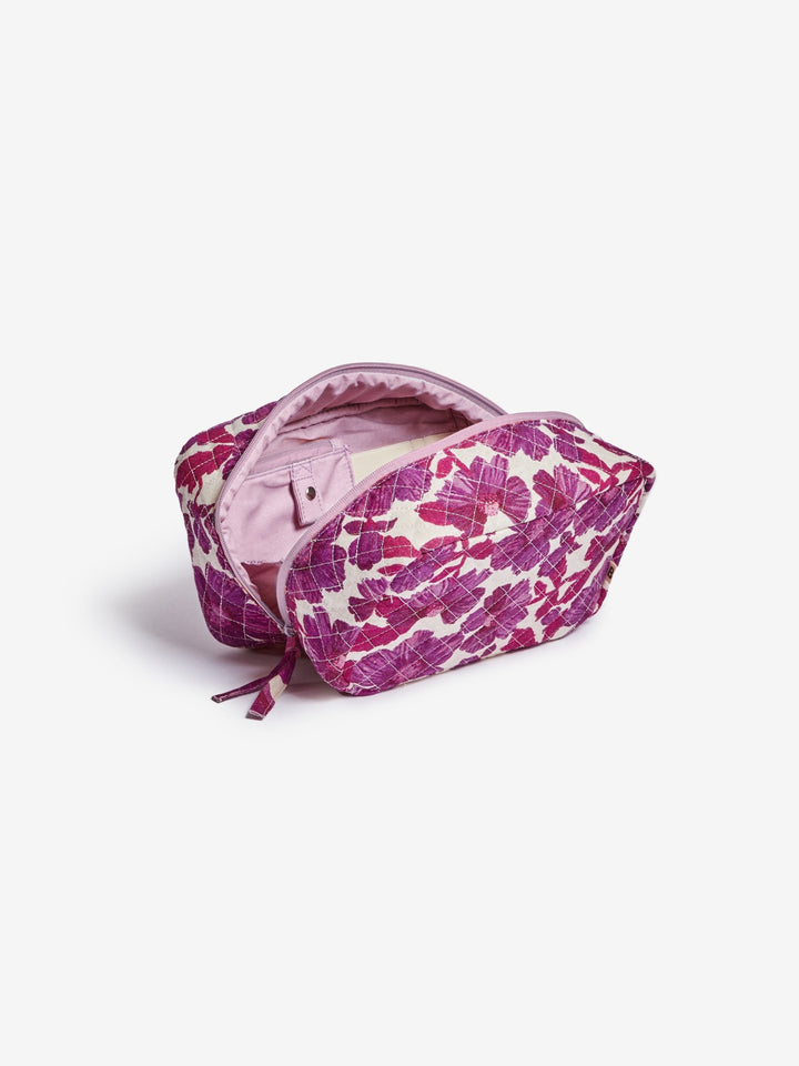 Leon Lilac Medium Toiletry Bag