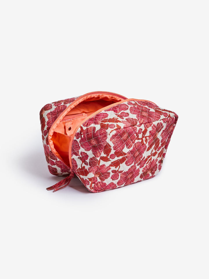 Leon Cerise Large Toiletry Bag