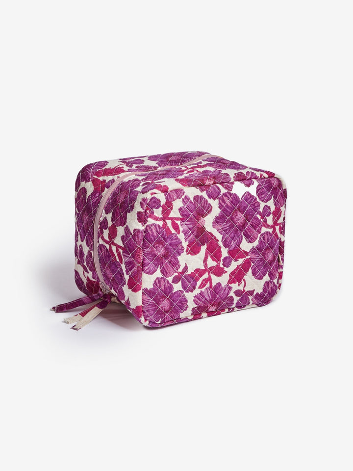 Leon Lilac Large Toiletry Bag