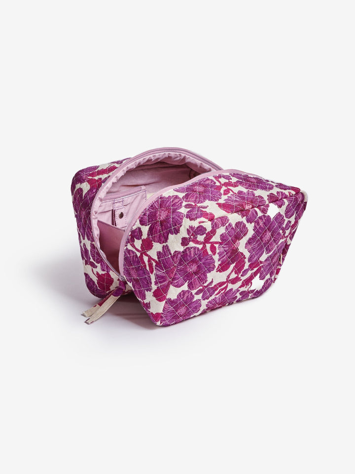 Leon Lilac Large Toiletry Bag