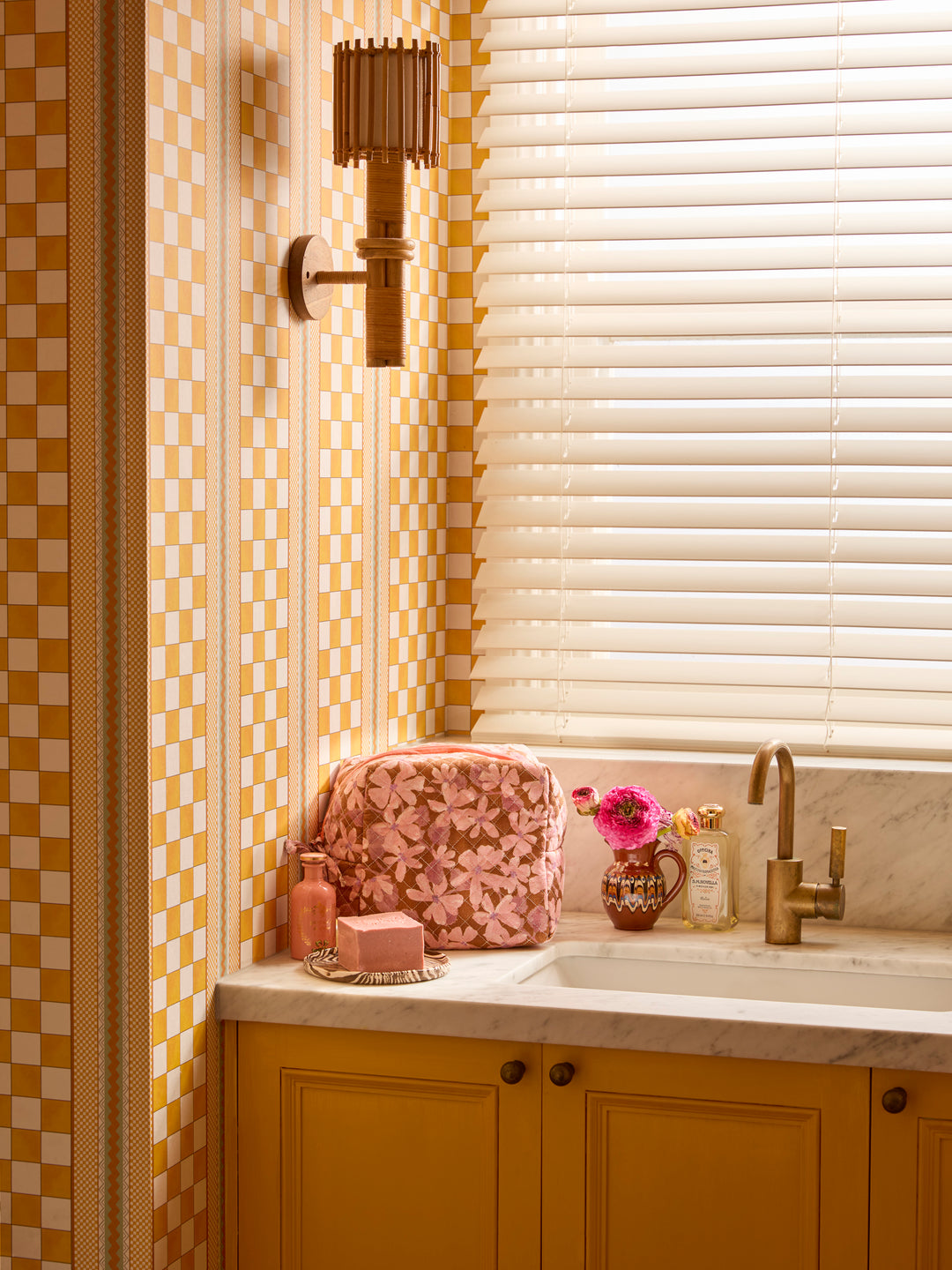 Violet Tan Medium Toiletry Bag