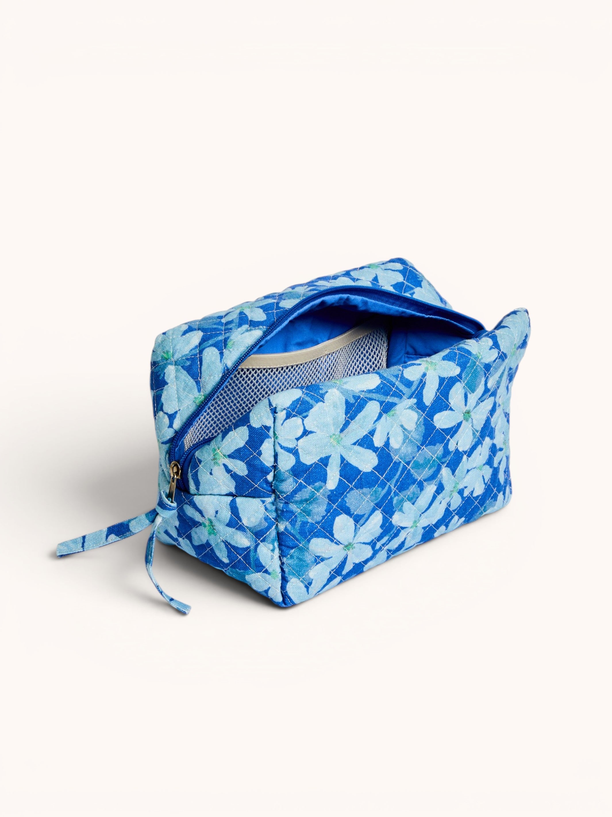 Violet Blue Medium Toiletry Bag